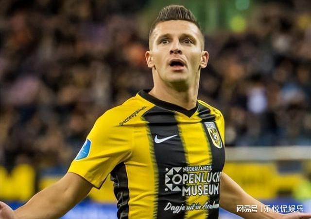 首或许并不 首或许并不