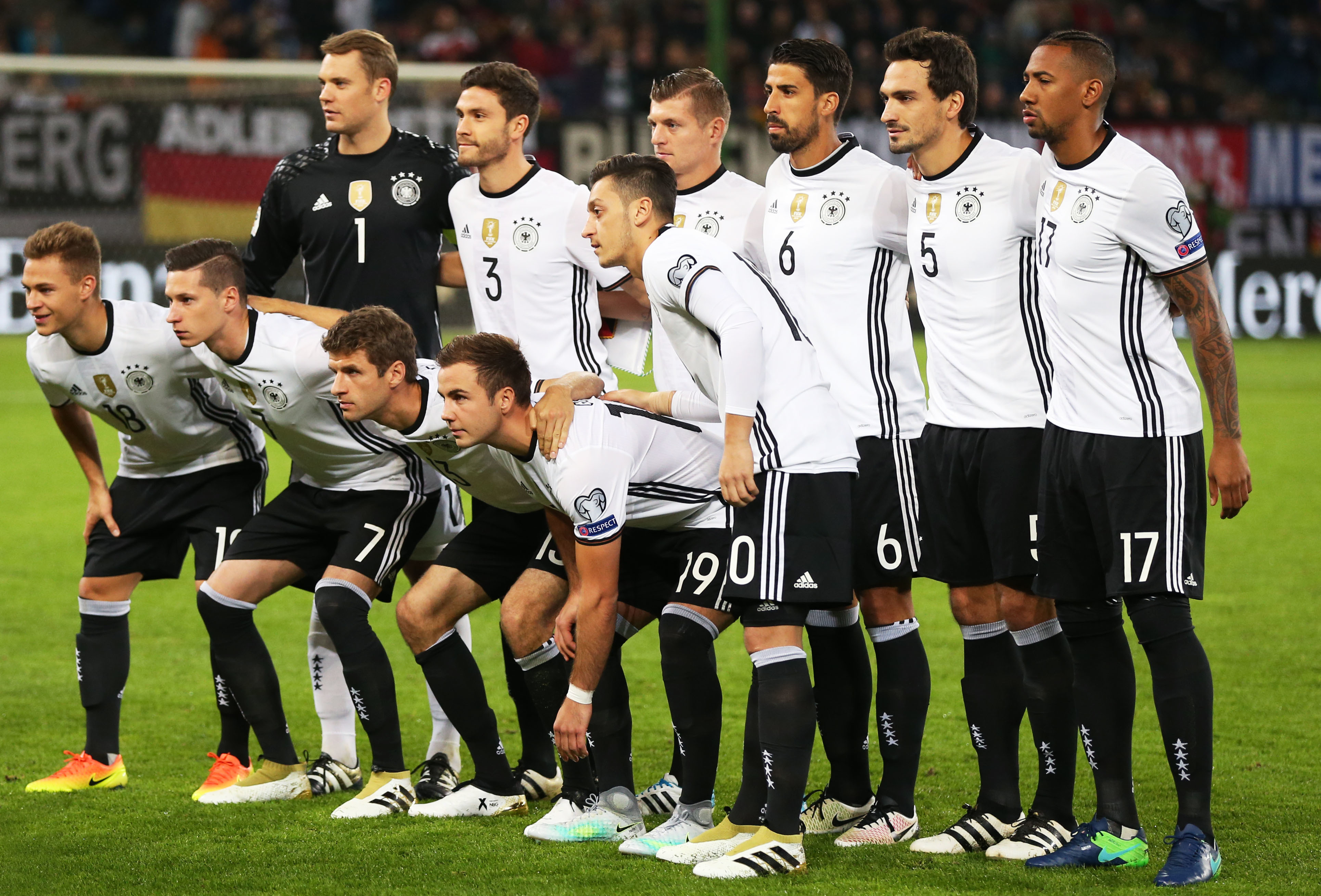 并相信凭借 并相信凭借