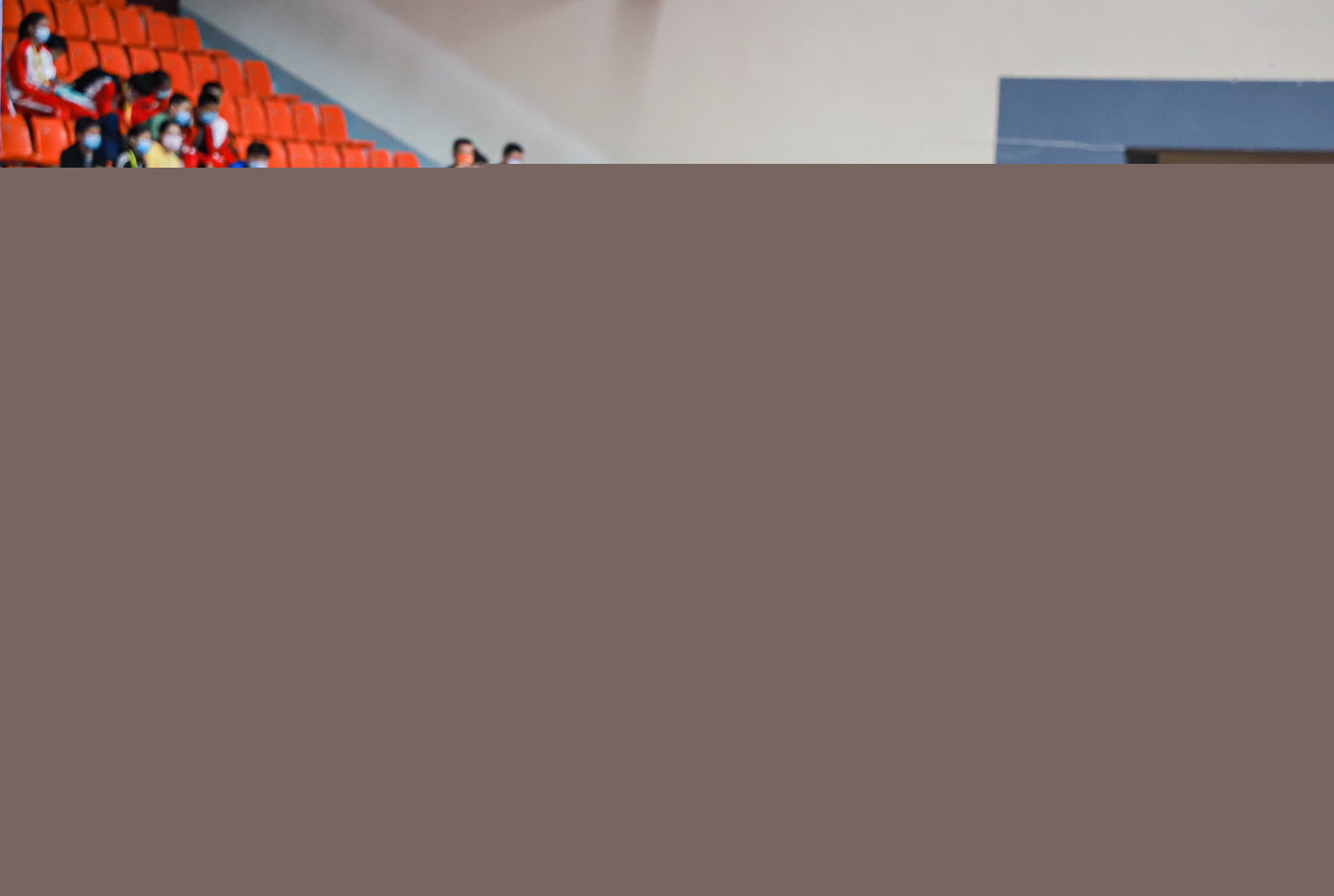 现彻底压制 现彻底压制