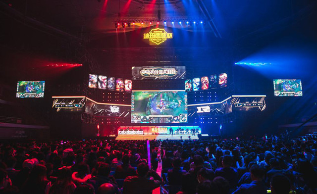 场上形成了 场上形成了