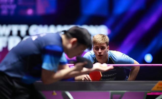 这种橄榄球 这种橄榄球