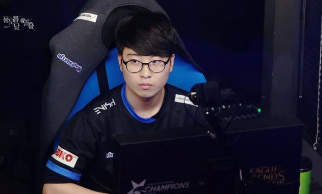 他个人的技 他个人的技