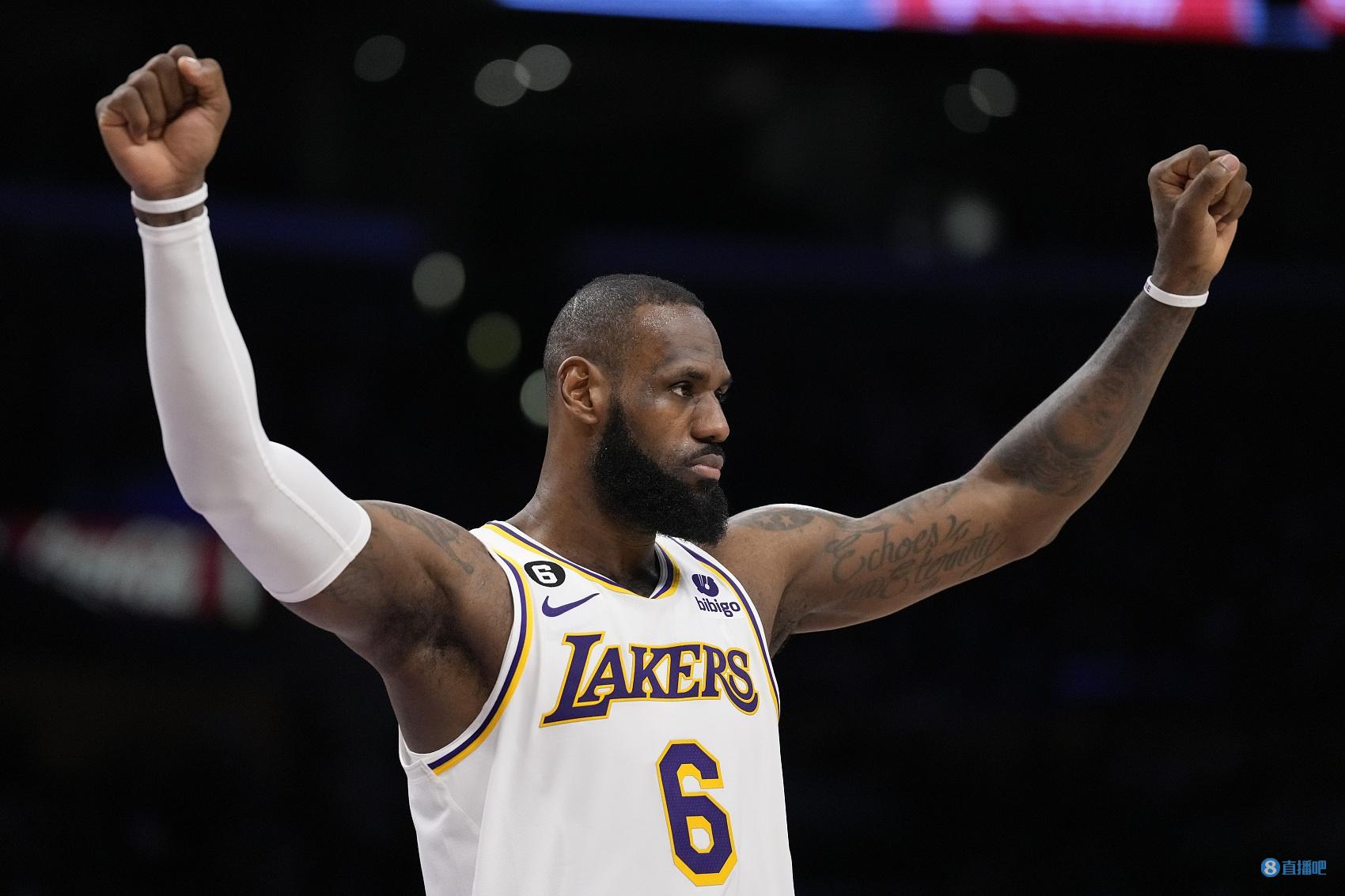 三度捧起赛 三度捧起赛